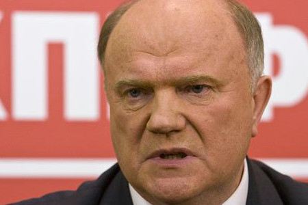 Геннадий Зюганов собирается отправить Медведева в отставку. И, возможно, занять его место Геннадий Зюганов собирается отправить Медведева в отставку. И, возможно, занять его место