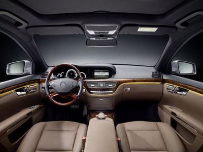 Вот так вот выглядит салон нового автомобиля Mercedes-Benz S-класса - не автомобиль, а мечта Вот так вот выглядит салон нового автомобиля Mercedes-Benz S-класса - не автомобиль, а мечта