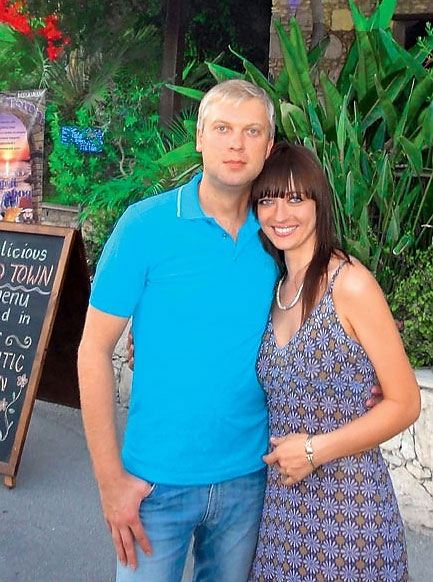 Сергей Светлаков и его новая жена Антонина Чеботарева Сергей Светлаков и его новая жена Антонина Чеботарева