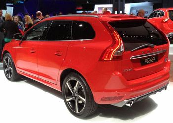 Volvo XC60 стал дешевле на 35 000 рублей Volvo XC60 стал дешевле на 35 000 рублей