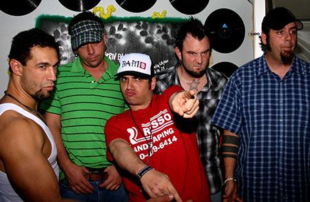 Bloodhound Gang никогда еще не были так популярны в России Bloodhound Gang никогда еще не были так популярны в России
