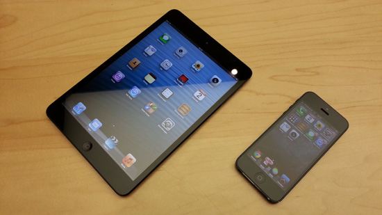 Обычный iPad Mini и iPhone 5 Обычный iPad Mini и iPhone 5