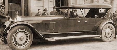 Bugatti Type 41 «La Royale» - самый большой легковой автомобиль Bugatti Type 41 «La Royale» - самый большой легковой автомобиль