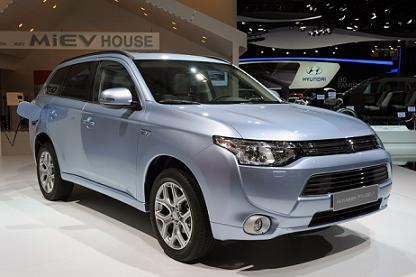 Outlander PHEV выглядит привлекательно