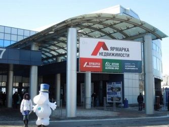Центральный вход на XXVII Ярмарку недвижимости в Санкт-Петербурге Центральный вход на XXVII Ярмарку недвижимости в Санкт-Петербурге