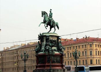 Детям Пскова показали достопримечательности Петербурга Детям Пскова показали достопримечательности Петербурга