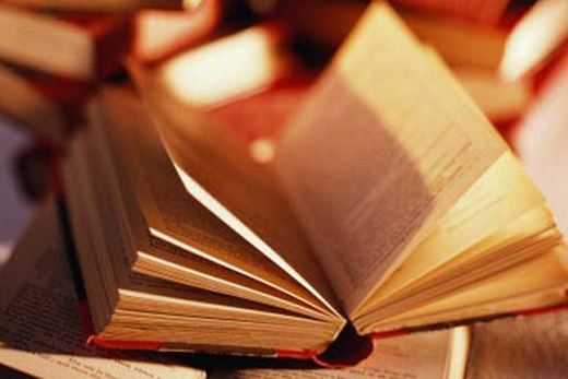 С развитием интернета бумажные книги становятся скорее раритетным предметом С развитием интернета бумажные книги становятся скорее раритетным предметом