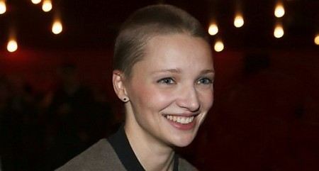 Екатерина Вилкова показывает голые сиськи. Фото и видео бесплатно