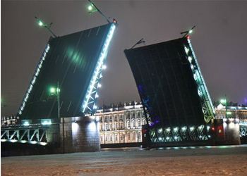 В Петербурге разводят два моста три ночи подряд В Петербурге разводят два моста три ночи подряд