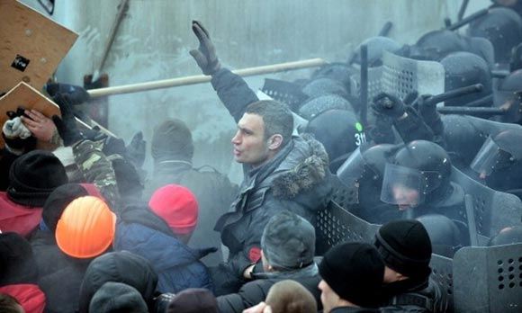 Кличко призывает силовиков перейти на сторону оппозиции Кличко призывает силовиков перейти на сторону оппозиции
