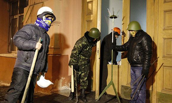В столице Украины захвачено здание Министерства юстиции В столице Украины захвачено здание Министерства юстиции