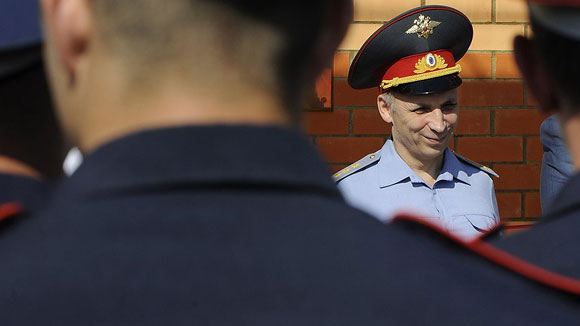 Путин принял отставку главы подмосковной полиции Путин принял отставку главы подмосковной полиции