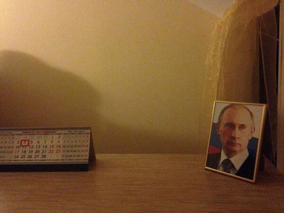 «На ресепшене нет нормального пола, зато приветственное фото поставили» «На ресепшене нет нормального пола, зато приветственное фото поставили»
