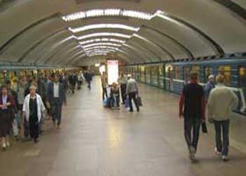 В Минске названия станций в метро будут объявлять на английском В Минске названия станций в метро будут объявлять на английском