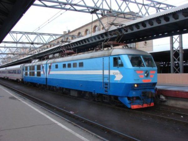 Поезд между Питером и Москвой уже практикует услугу Поезд между Питером и Москвой уже практикует услугу