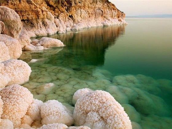 Мертвое море - самое соленое в мире Мертвое море - самое соленое в мире
