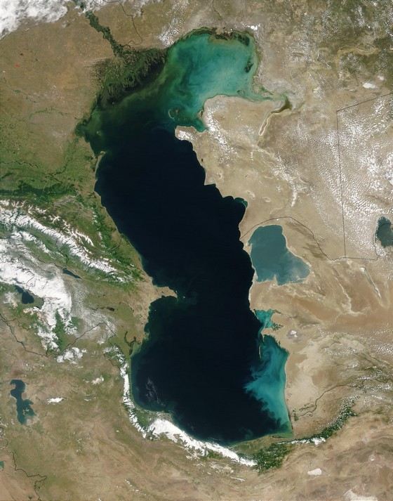 Каспийское море - самое большое в России озеро Каспийское море - самое большое в России озеро