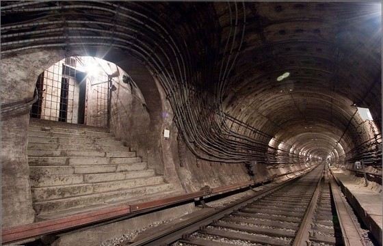 Самое глубокое российское метро в Санкт-Петербурге