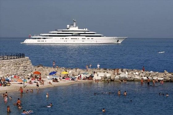 Яхта Azzam больше, чем яхта Абрамовича Яхта Azzam больше, чем яхта Абрамовича