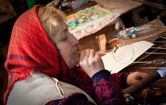 Женщина-стеклодув считается экзотической женской профессией Женщина-стеклодув считается экзотической женской профессией