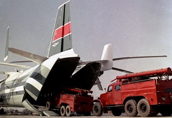 Ми-12 один из самых больших советских вертолетов Ми-12 один из самых больших советских вертолетов