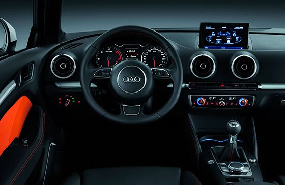 Оформление Audi безупречно как снаружи, так и внутри Оформление Audi безупречно как снаружи, так и внутри