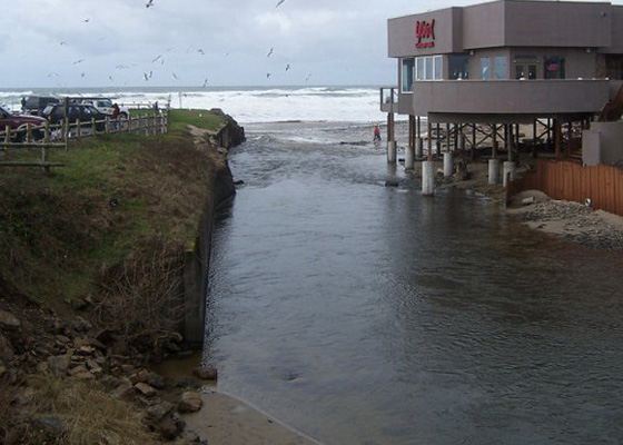 Ди-ривер (D river) - самая короткая река в мире по книге Рекордов Гиннеса Ди-ривер (D river) - самая короткая река в мире по книге Рекордов Гиннеса