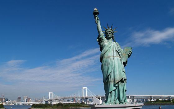 В США работает много гениальных ученых русского происхождения В США работает много гениальных ученых русского происхождения