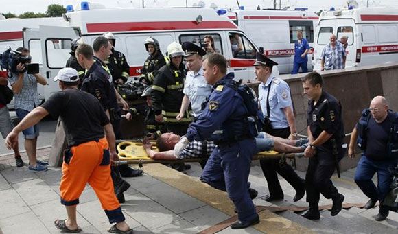 Авария в метро: отвалившаяся деталь вагона переключила стрелку Авария в метро: отвалившаяся деталь вагона переключила стрелку