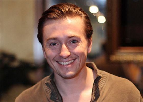 Сергей Безруков признан самым популярным современным российским актером Сергей Безруков признан самым популярным современным российским актером