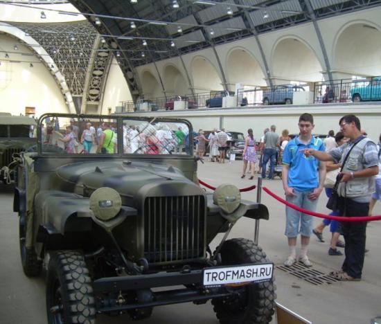 На ВДНХ открылась выставка ретро-автомобилей На ВДНХ открылась выставка ретро-автомобилей