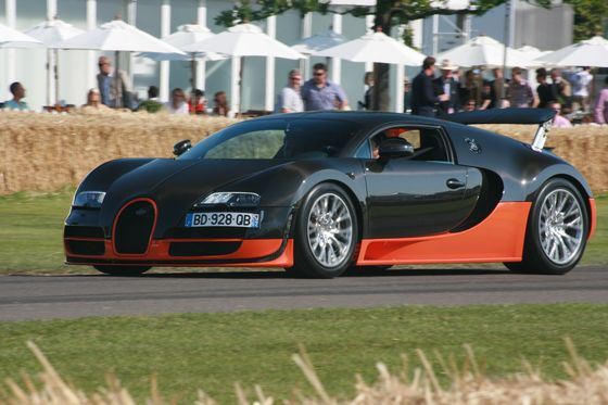 Bugatti Veyron Super Sport развивает скорость до 431 км/ч Bugatti Veyron Super Sport развивает скорость до 431 км/ч