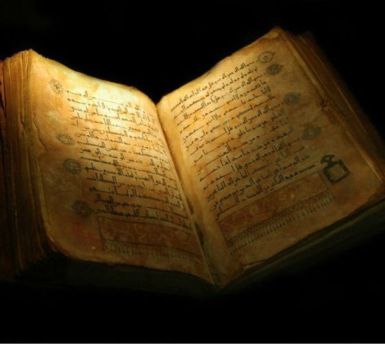 Бывают книги с длинным сюжетом, а бывают с огромным количеством страниц Бывают книги с длинным сюжетом, а бывают с огромным количеством страниц
