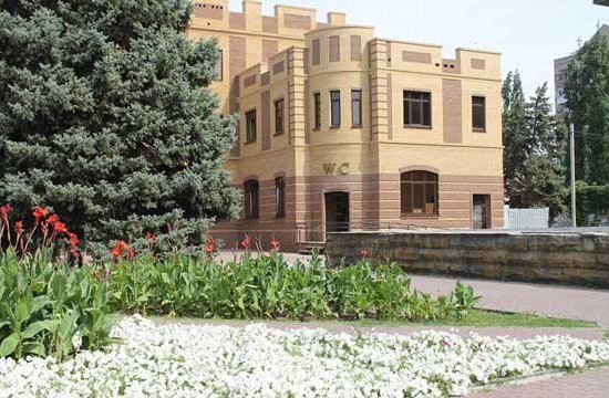 В Азове построили первый общественный туалет В Азове построили первый общественный туалет