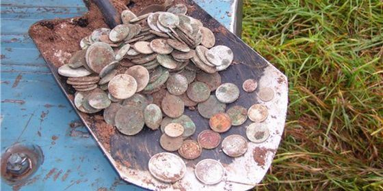 В России продолжают находить старинные клады В России продолжают находить старинные клады