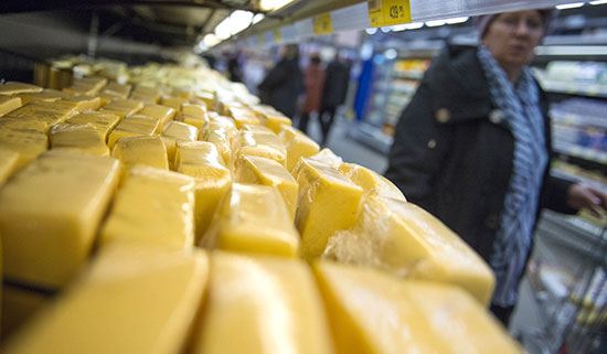 Россия запретила ввоз украинских сыров Россия запретила ввоз украинских сыров