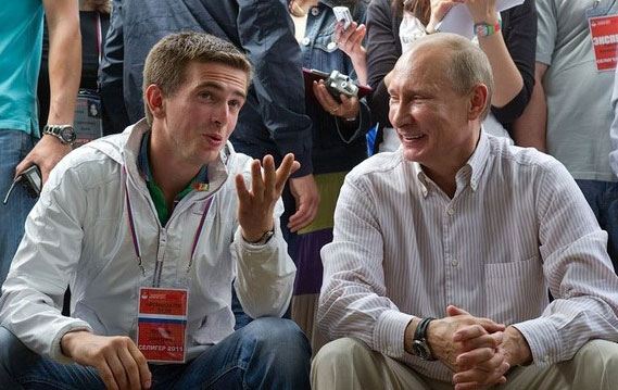 Избитый чоповцами Дмитрий Чугункин и Владимир Путин