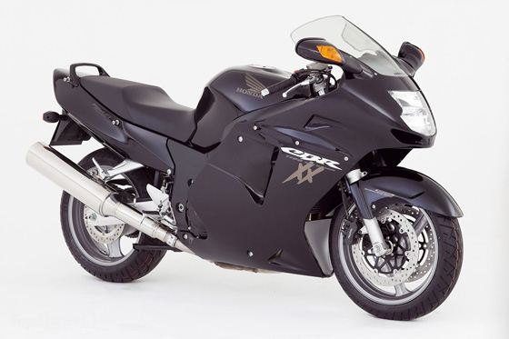 Honda CBR1100XX Blackbird - самый быстрый мотоцикл в 1996 году