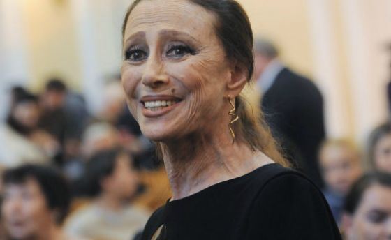 Легендарная балерина Майя Плисецкая отмечает день рождения Легендарная балерина Майя Плисецкая отмечает день рождения