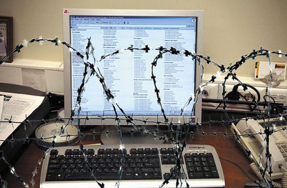Контроль интернета бывает безграничным Контроль интернета бывает безграничным