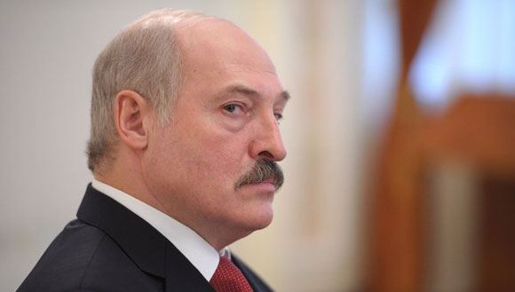 Лукашенко считает действия российского правительства неприличными Лукашенко считает действия российского правительства неприличными