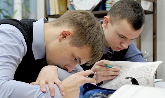 Российские школьники, скорее всего, будут делать меньше «домашней работы» Российские школьники, скорее всего, будут делать меньше «домашней работы»