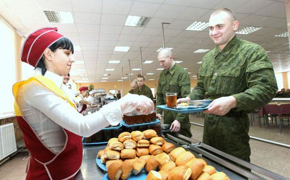 В российских воинских частях будут выдавать еду по отпечаткам пальцев