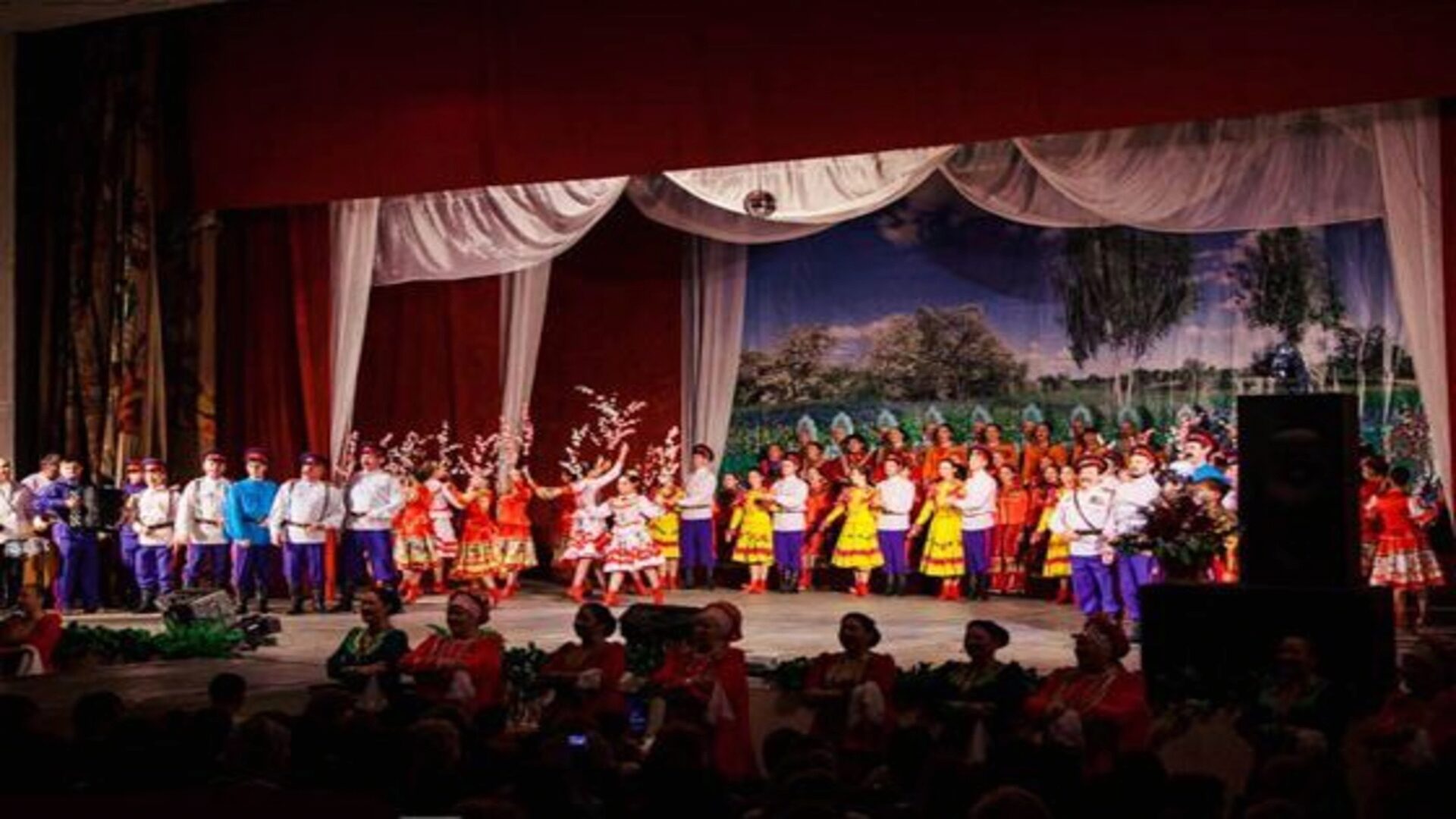 Детские выступления на празднике Детские выступления на празднике