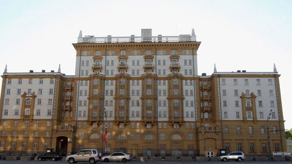Неизвестный сообщил о бомбе в посольстве США в Москве Неизвестный сообщил о бомбе в посольстве США в Москве