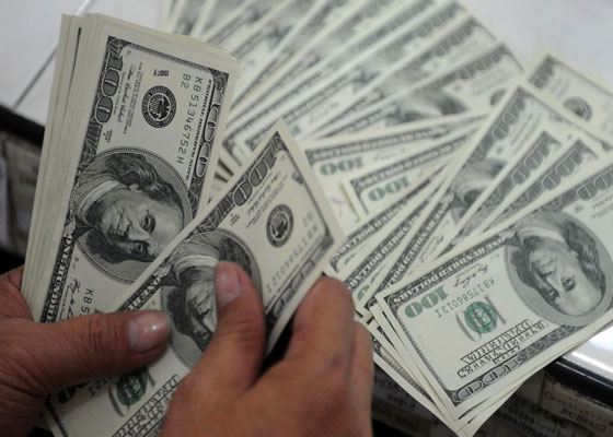 Россияне предпочитают всё меньше покупать доллары Россияне предпочитают всё меньше покупать доллары