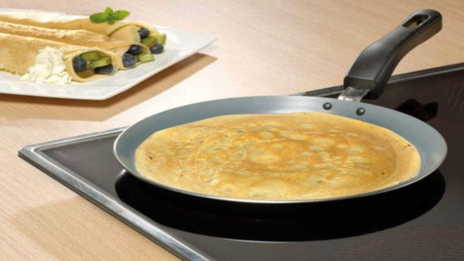 Для блинов лучше купить отдельную сковороду Для блинов лучше купить отдельную сковороду
