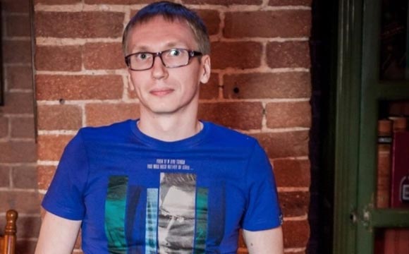 Мать дорожного хулигана, избившего беременную женщину, ушла в отставку Мать дорожного хулигана, избившего беременную женщину, ушла в отставку