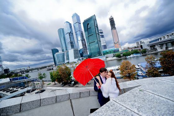 Зонт для влюбленных в форме сердца Зонт для влюбленных в форме сердца