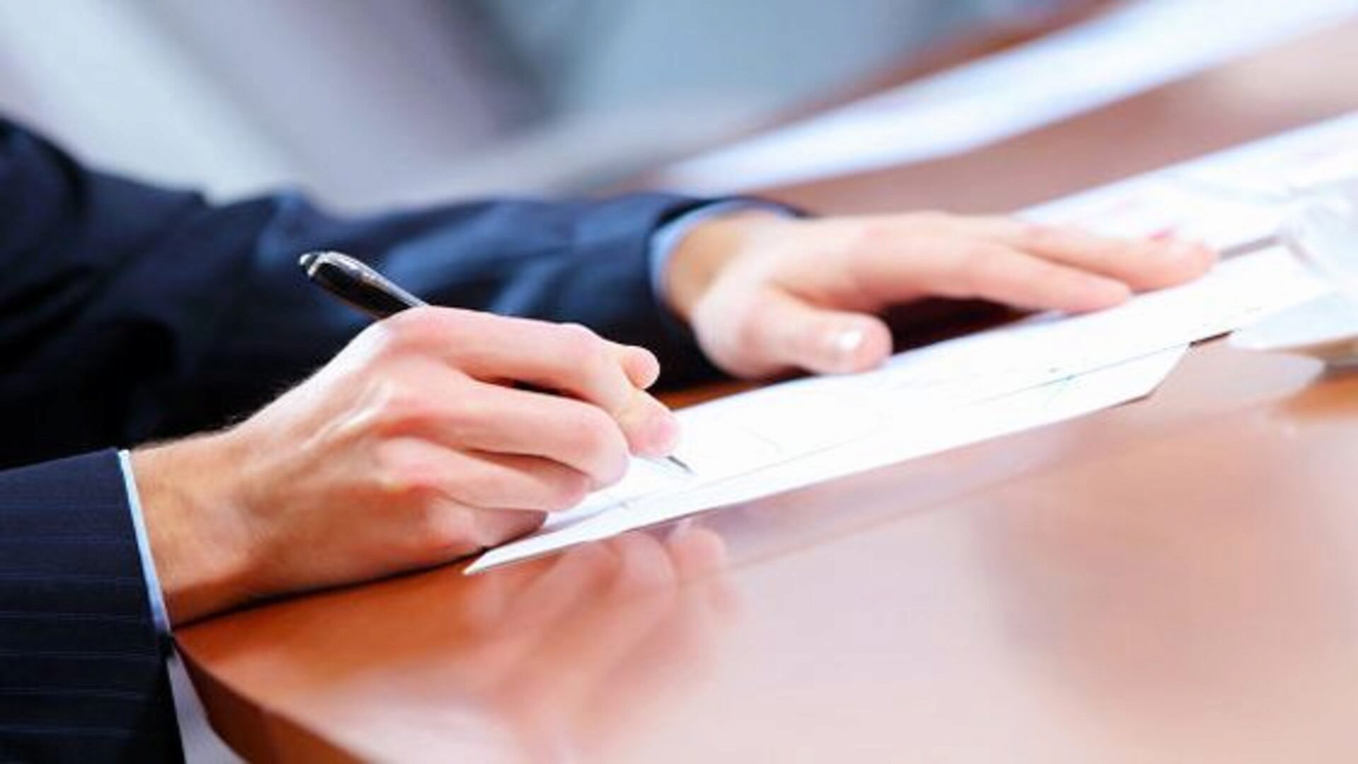 Если вы не можете платить по кредиту, нужно договариваться с банком Если вы не можете платить по кредиту, нужно договариваться с банком